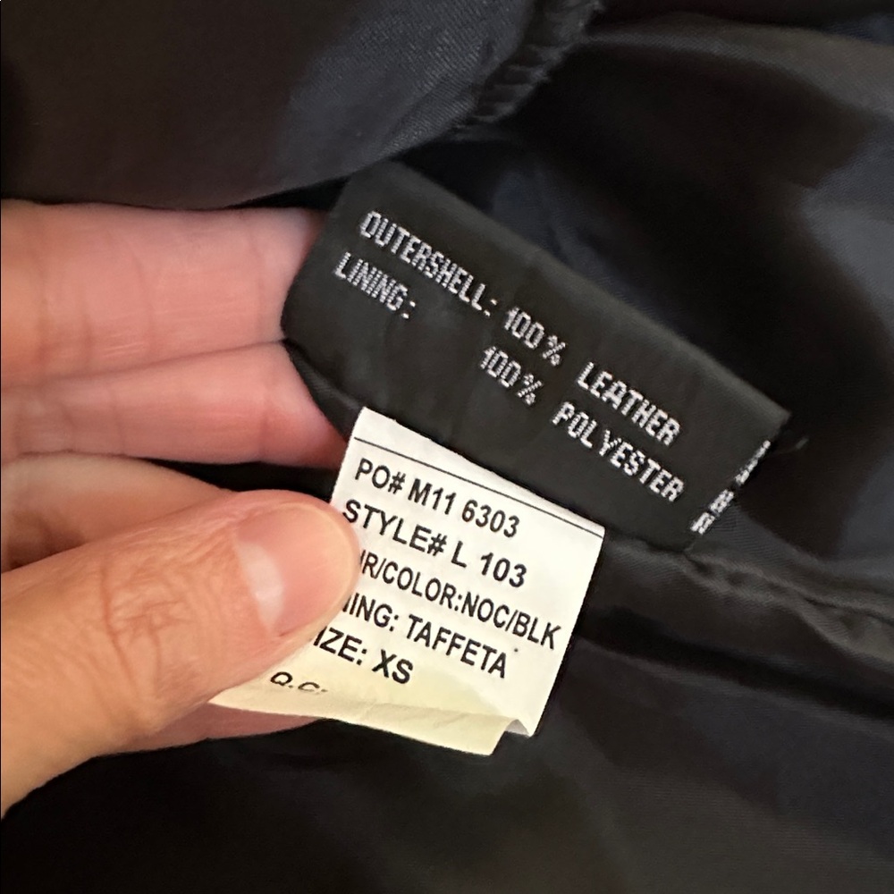 First Classics Beautiful Black Leather Womens motorcycle Jacket - Picture 3 of 8